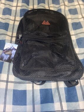 Black Mesh Backpack for Men — Breathable Everyday Carry